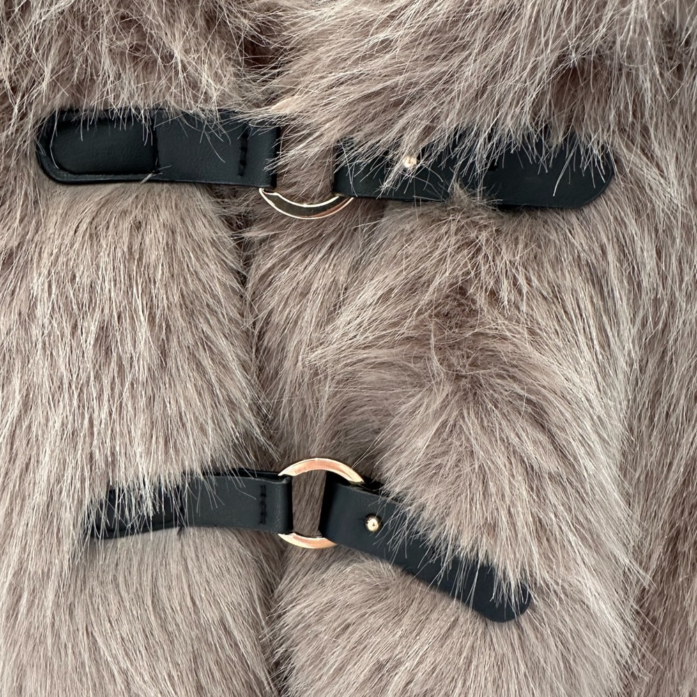 Zara Faux Fur Jacket in Taupe Size Small *NWT* Sold Out - Picture 9 of 16